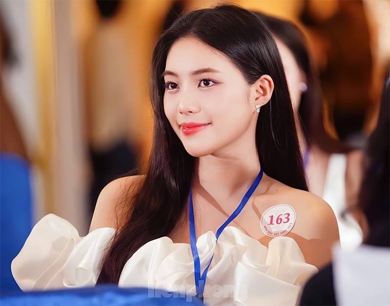 Thiếu úy QNCN Trần Ngọc Châu Anh: Nữ quân nhân tỏa sáng trên “đấu trường” Hoa hậu Việt Nam 2024