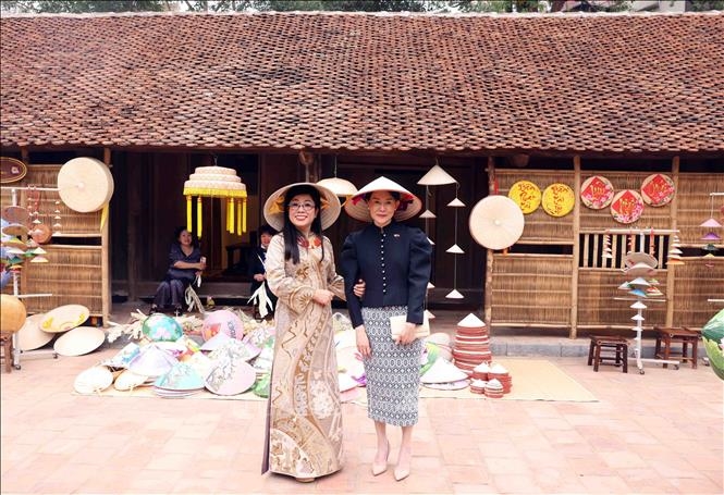 Hai phu nhân Thủ tướng Việt Nam và Singapore thăm Bảo tàng Dân tộc học Việt Nam