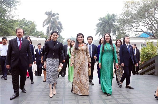 Hai phu nhân Thủ tướng Việt Nam và Singapore thăm Bảo tàng Dân tộc học Việt Nam