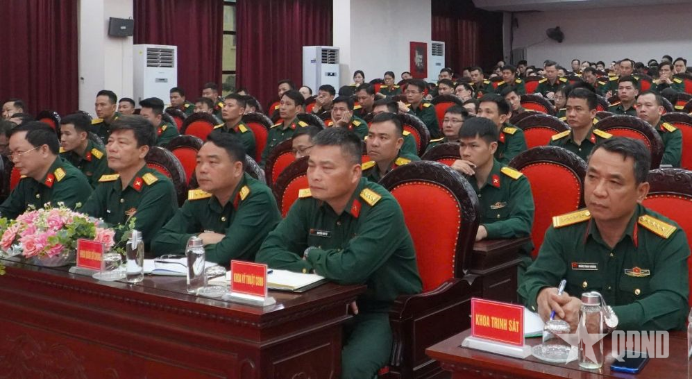 Thống nhất quy cách biên soạn giáo án, bài giảng và nội dung chào, chào báo cáo