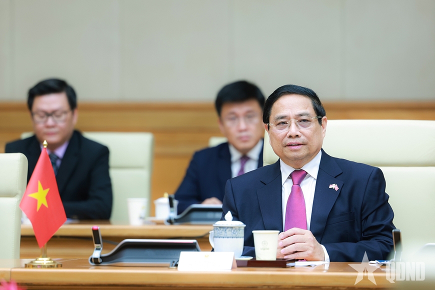 Thủ tướng Phạm Minh Chính hội đàm với Thủ tướng Singapore Lawrence Wong