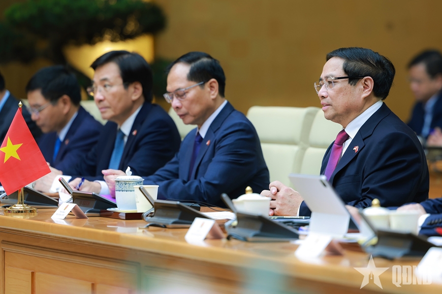 Thủ tướng Phạm Minh Chính hội đàm với Thủ tướng Singapore Lawrence Wong