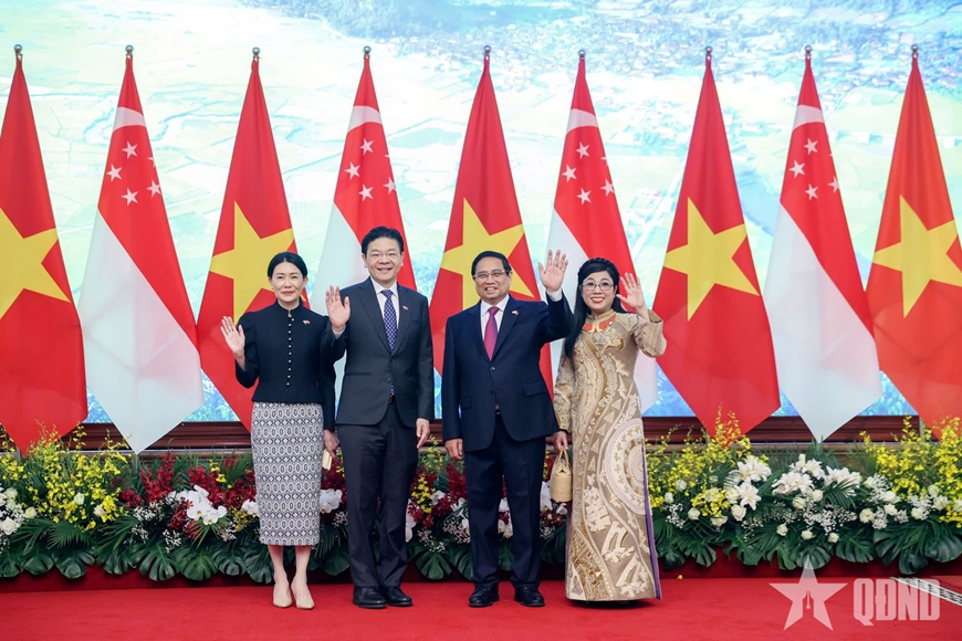 Thủ tướng Phạm Minh Chính chủ trì Lễ đón Thủ tướng Singapore thăm chính thức Việt Nam