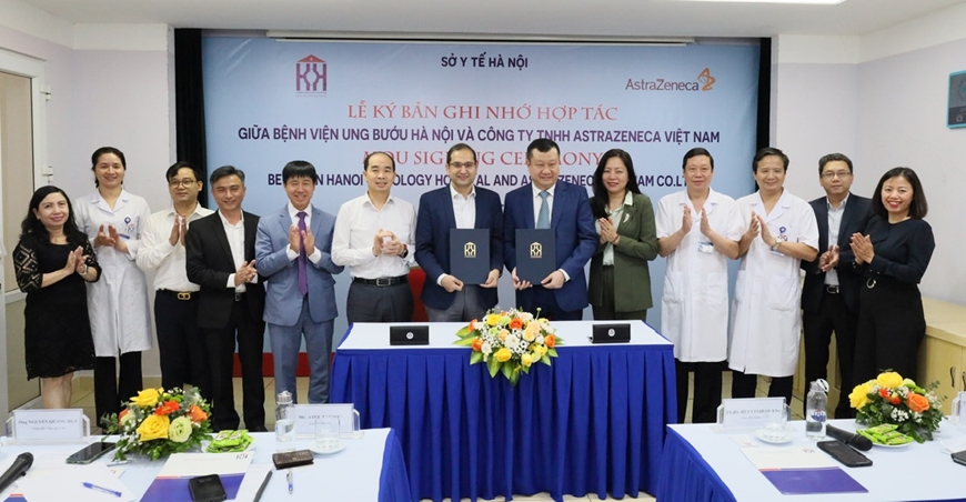 Bệnh viện Ung Bướu Hà Nội ký kết hợp tác với Công ty TNHH Astrazeneca Việt Nam