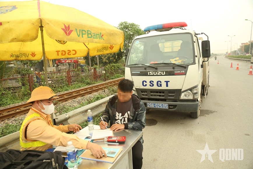 Hà Nội: Cảnh sát giao thông tăng cường xử lý vi phạm chạy quá tốc độ