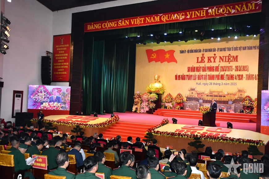 Đồng chí Trần Cẩm Tú dự Lễ kỷ niệm 50 năm Ngày giải phóng Huế