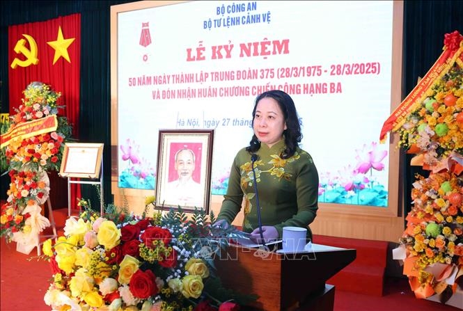 Phó chủ tịch nước Võ Thị Ánh Xuân dự lễ kỷ niệm 50 năm Ngày thành lập Trung đoàn 375, Bộ tư lệnh Cảnh vệ