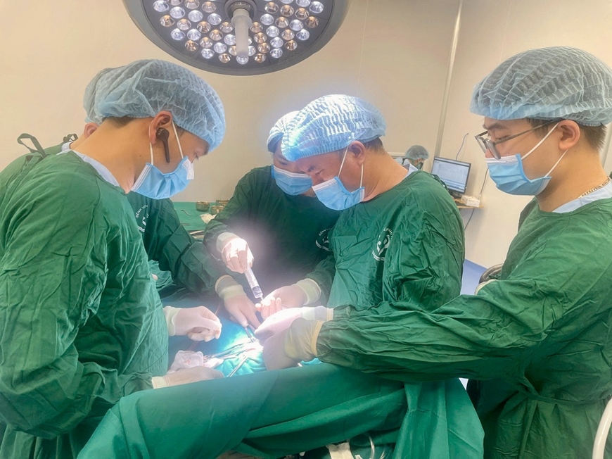 Cứu sống bệnh nhi 2 ngày tuổi mắc teo thực quản type C