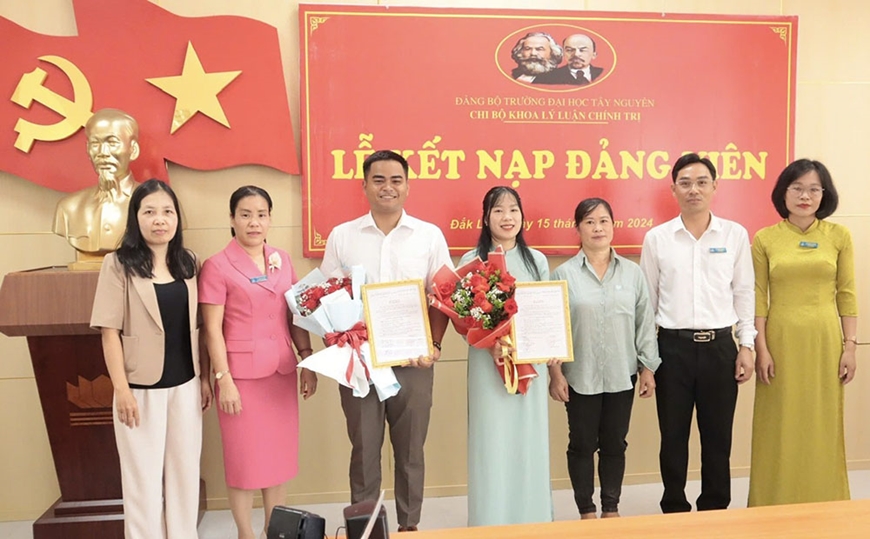 Phát triển Đảng trong học sinh, sinh viên