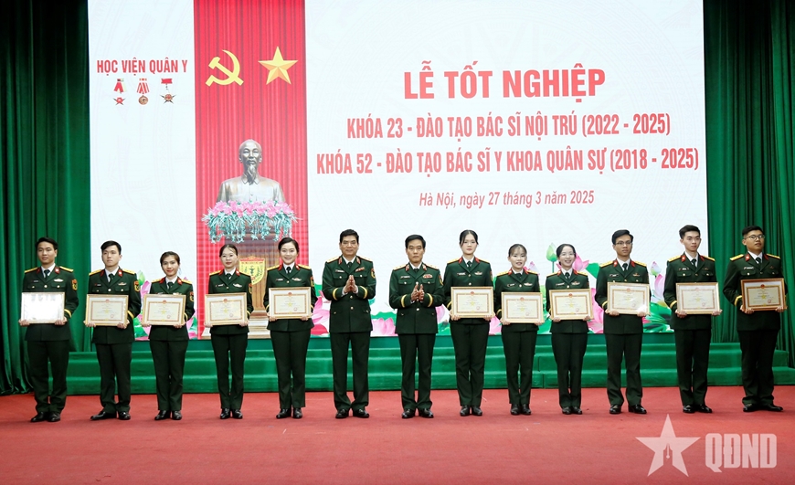 Học viện Quân y tổ chức Lễ tốt nghiệp bác sĩ nội trú và y khoa quân sự