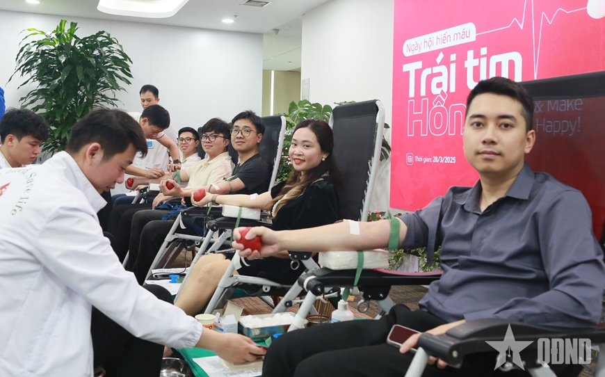 Các đơn vị Viettel hiến tặng hơn 300 đơn vị máu giúp “Kiến tạo Việt Nam bền vững”