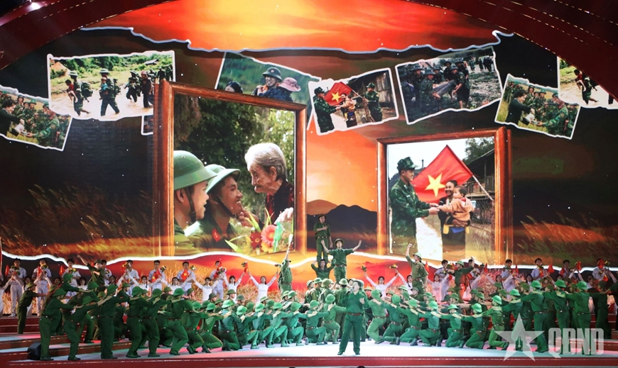Tổng Bí thư Tô Lâm trao Huân chương Lao động hạng Nhất tặng thành phố Đà Nẵng