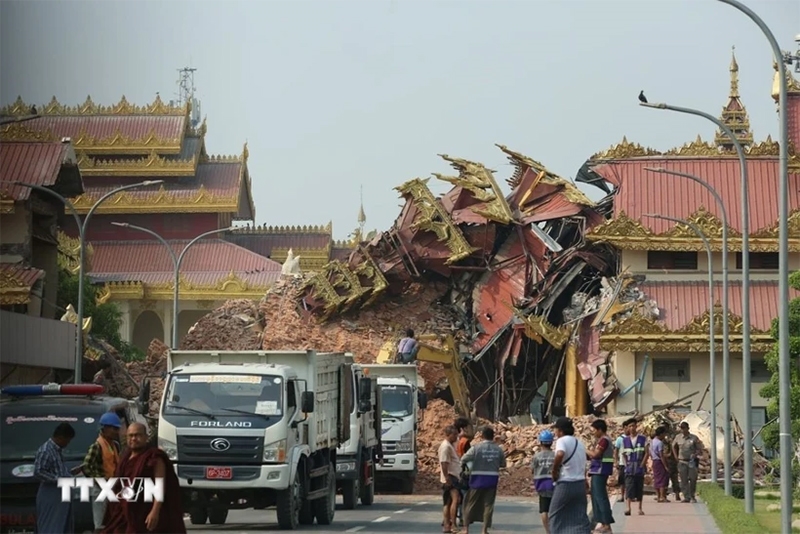 Động đất tại Myanmar: Giải cứu một người sau 40 giờ bị kẹt trong đống đổ nát