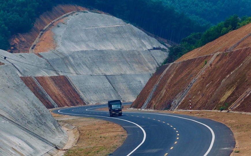 Đầu tư hoàn chỉnh cao tốc Bắc-Nam có thể nâng tốc độ khai thác lên 120km/giờ