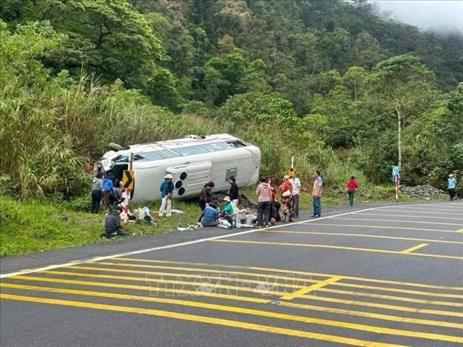 Khánh Hòa: Xe khách gặp tai nạn trên đèo Khánh Lê, 6 người bị thương nặng