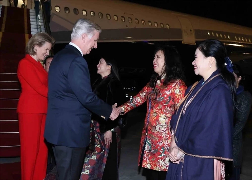 Nhà Vua và Hoàng hậu Vương quốc Bỉ đến Hà Nội, bắt đầu thăm cấp Nhà nước tới Việt Nam