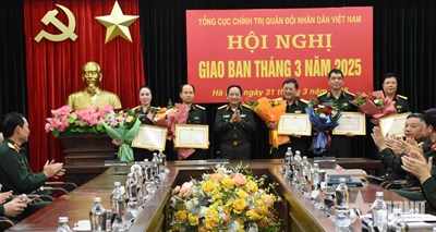 Thượng tướng Trịnh Văn Quyết chủ trì Hội nghị giao ban TCCT
