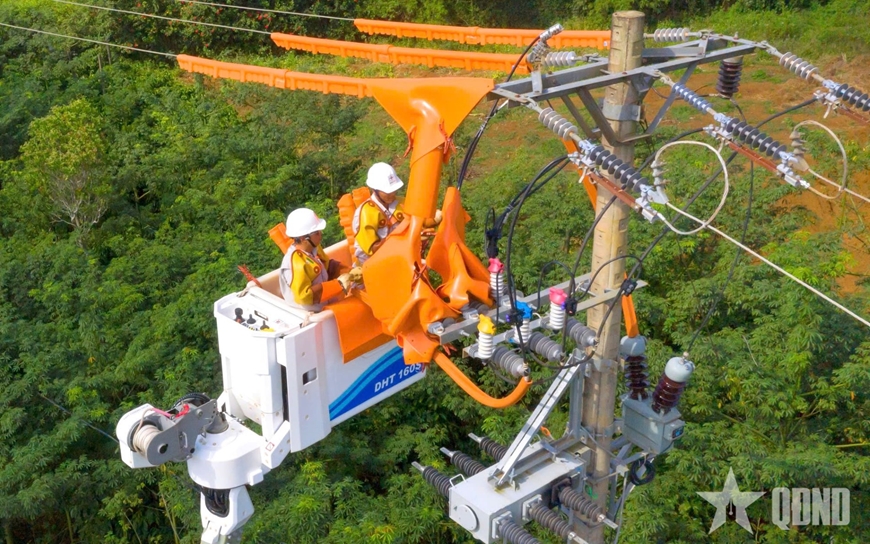 Điện lực miền Trung đảm bảo cung cấp điện ổn định trong dịp nghỉ lễ