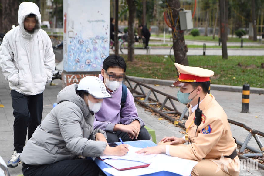 Kiểm tra đột xuất học sinh vi phạm giao thông