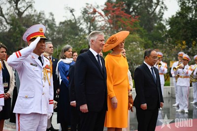 View - 	Chủ tịch nước và Nhà vua Bỉ thăm Hoàng thành Thăng Long