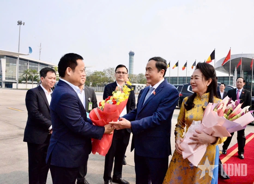 Chủ tịch Quốc hội Trần Thanh Mẫn và phu nhân lên đường tham dự IPU-150, thăm chính thức Uzbekistan và Armenia