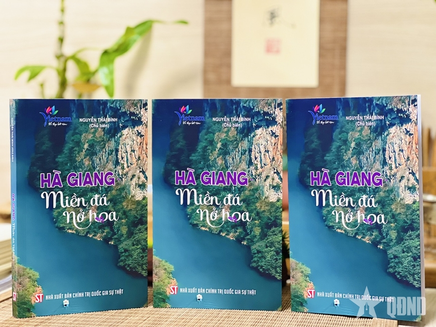 Xuất bản cuốn sách “Hà Giang - Miền đá nở hoa”
