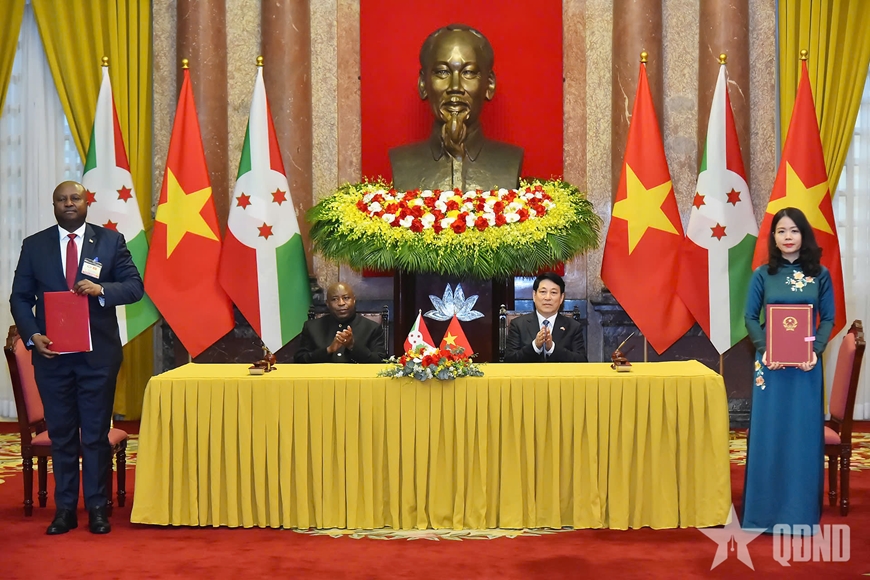 Chủ tịch nước Lương Cường hội đàm với Tổng thống Burundi Évariste Ndayishimiye