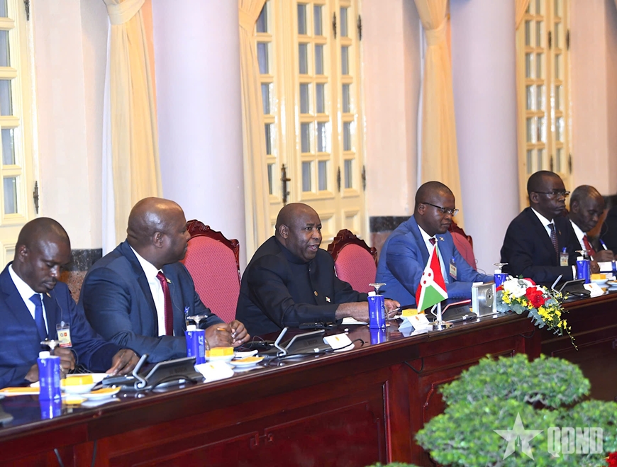 Chủ tịch nước Lương Cường hội đàm với Tổng thống Burundi Évariste Ndayishimiye