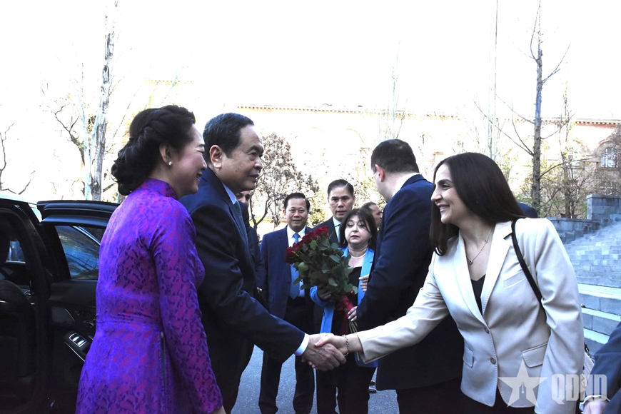 Chủ tịch Quốc hội Trần Thanh Mẫn và Phu nhân thăm Trường Đại học Tổng hợp Quốc gia Yerevan