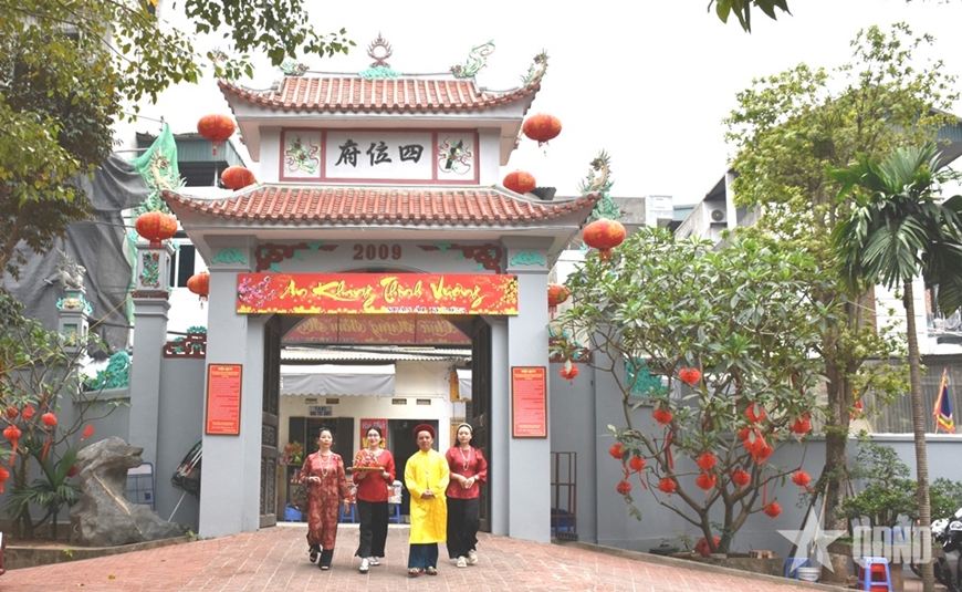 Đền Rừng linh thiêng ven sông Hồng
