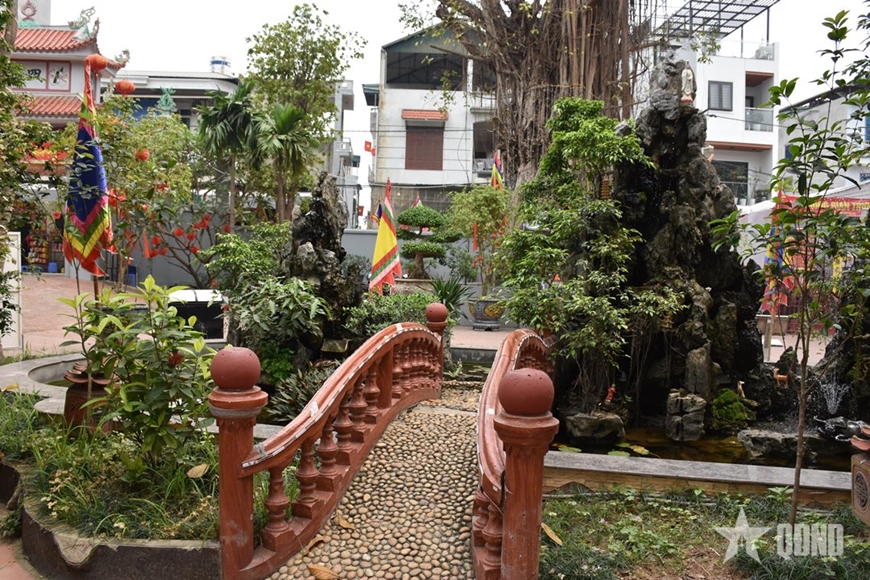 Đền Rừng linh thiêng ven sông Hồng