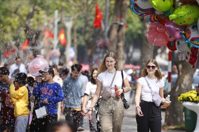 Lượng khách quốc tế đến Việt Nam tháng 3-2025 đạt hơn 2 triệu lượt