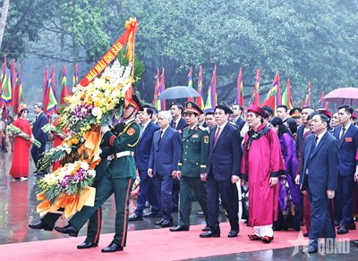 View - 	Chủ tịch nước Lương Cường dự Lễ dâng hương tưởng niệm các Vua Hùng