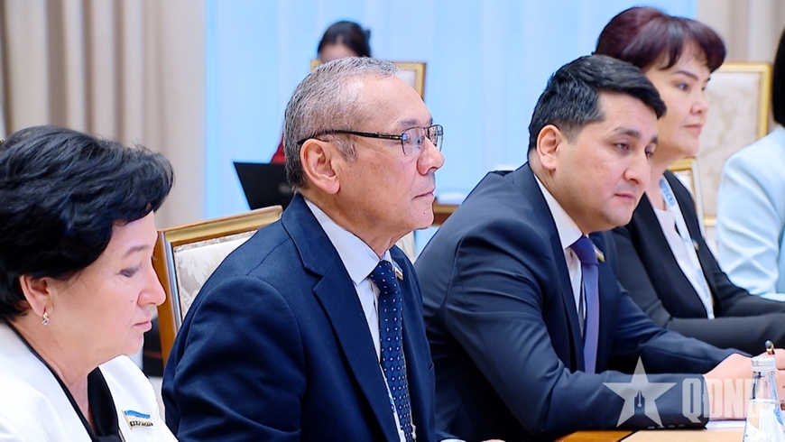 Chủ tịch Quốc hội Trần Thanh Mẫn tiếp Chủ tịch Đảng Dân chủ Nhân dân Uzbekistan