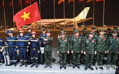 View - 	Đón Lực lượng cứu hộ, cứu nạn Quân đội nhân dân Việt Nam