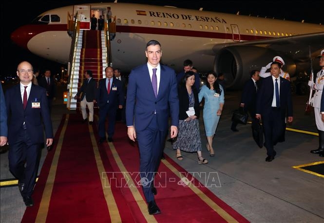 Thủ tướng Vương quốc Tây Ban Nha Pedro Sánchez đến Hà Nội, bắt đầu thăm chính thức Việt Nam