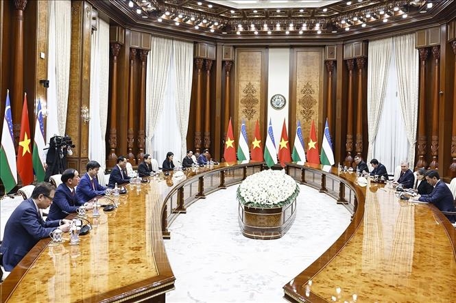 Chủ tịch Quốc hội Trần Thanh Mẫn hội kiến Tổng thống Uzbekistan Shavkat Mirziyoyev