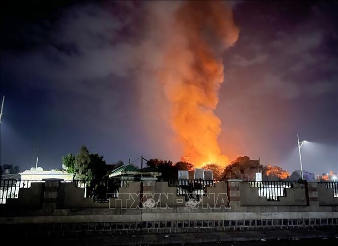 Mỹ tiếp tục không kích 5 mục tiêu của Houthi