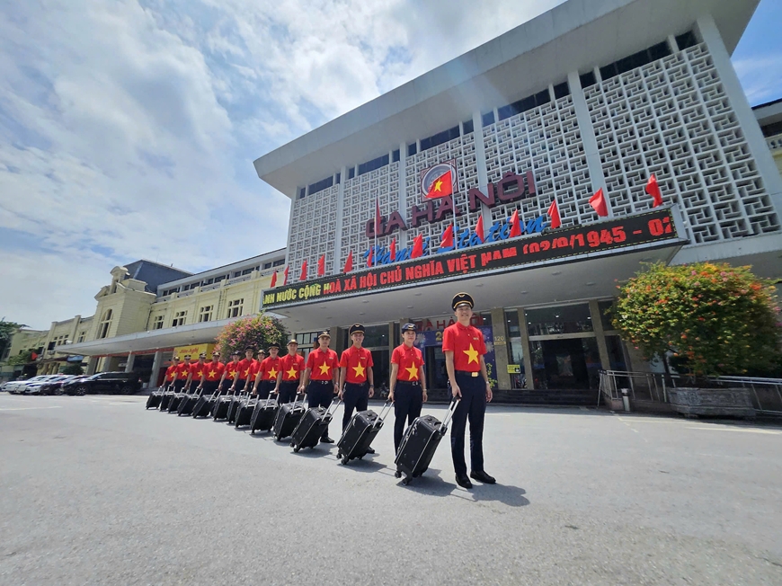 Tổ chức chạy đôi tàu mang tên “Đoàn tàu Thống nhất” kỷ niệm 50 năm Ngày giải phóng miền Nam