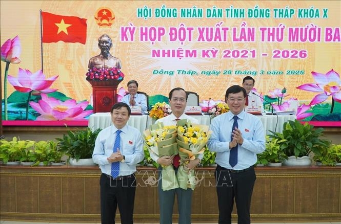 Phê chuẩn kết quả bầu Chủ tịch UBND tỉnh Đồng Tháp đối với đồng chí Trần Trí Quang