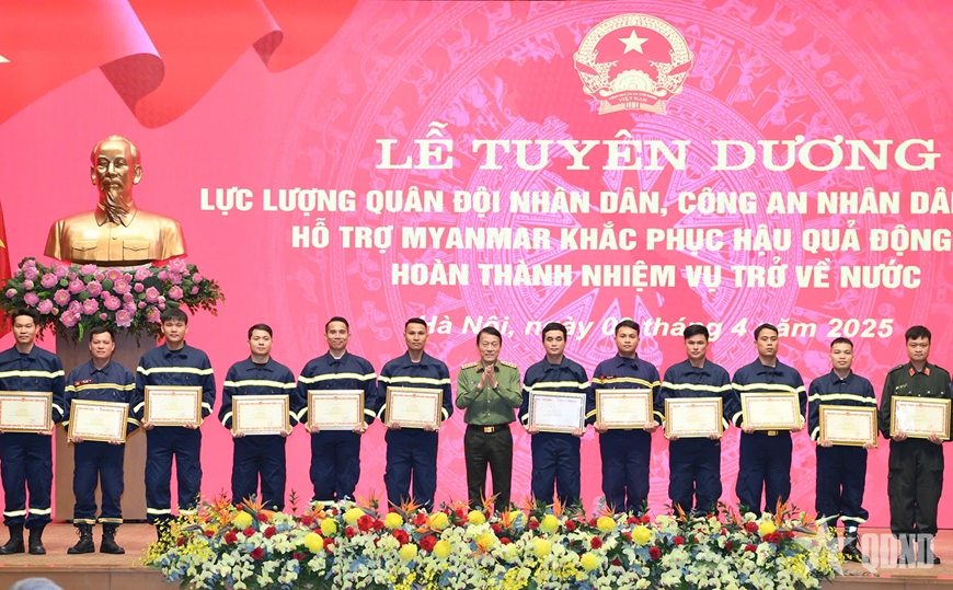 Tuyên dương Lực lượng tham gia cứu trợ thảm họa động đất tại Myanmar
