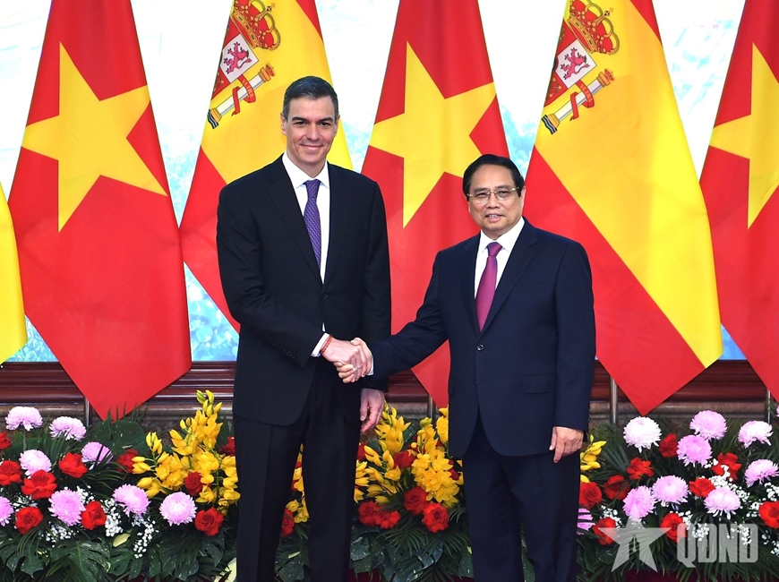 Thủ tướng Phạm Minh Chính chủ trì lễ đón Thủ tướng Tây Ban Nha Pedro Sánchez