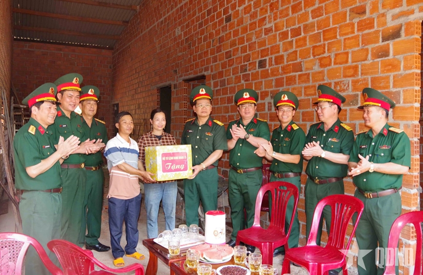 Công ty 715 chung tay xóa nhà tạm, nhà dột nát