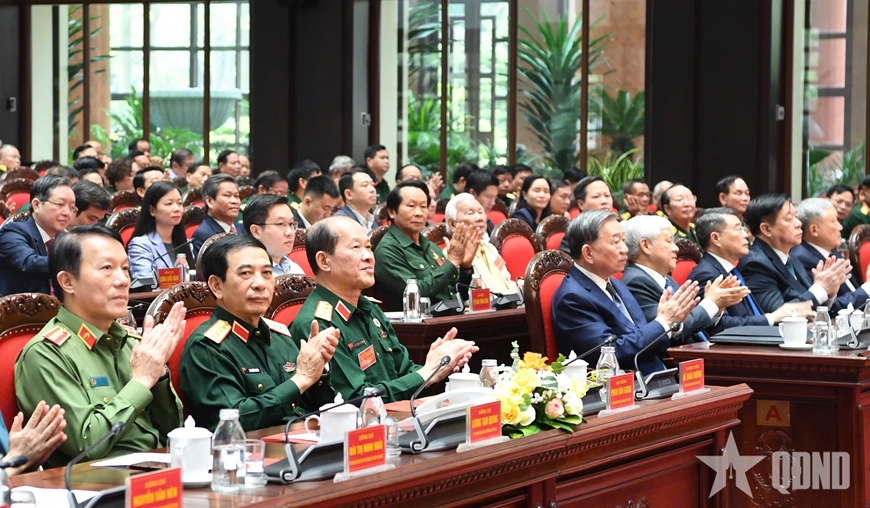 Tổng Bí thư Tô Lâm gặp mặt cựu chiến binh, thanh niên xung phong, dân quân tự vệ tham gia kháng chiến chống Mỹ