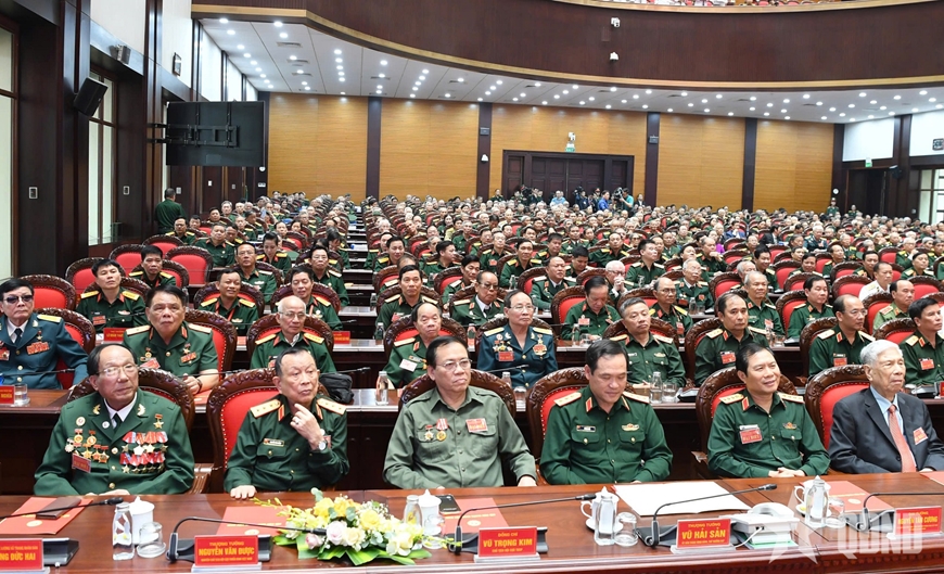 Tổng Bí thư Tô Lâm gặp mặt cựu chiến binh, thanh niên xung phong, dân quân tự vệ tham gia kháng chiến chống Mỹ