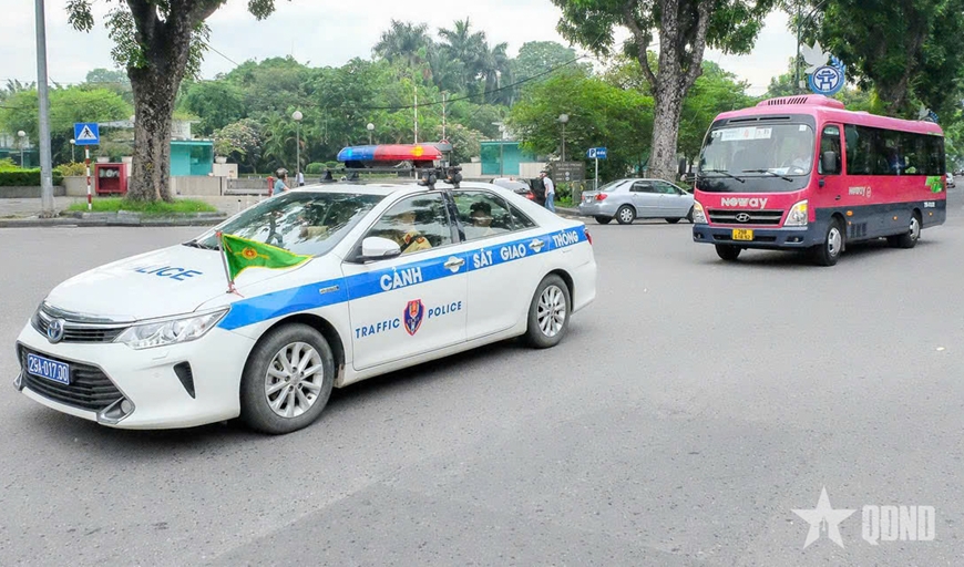 Bảo đảm trật tự an toàn giao thông phục vụ Hội nghị lần thứ 11 Ban Chấp hành Trung ương Đảng khóa XIII