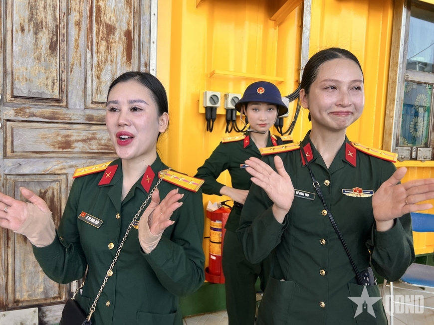 Đoàn công tác Tổng cục Chính trị thăm, kiểm tra tại quần đảo Trường Sa, Nhà giàn DK1