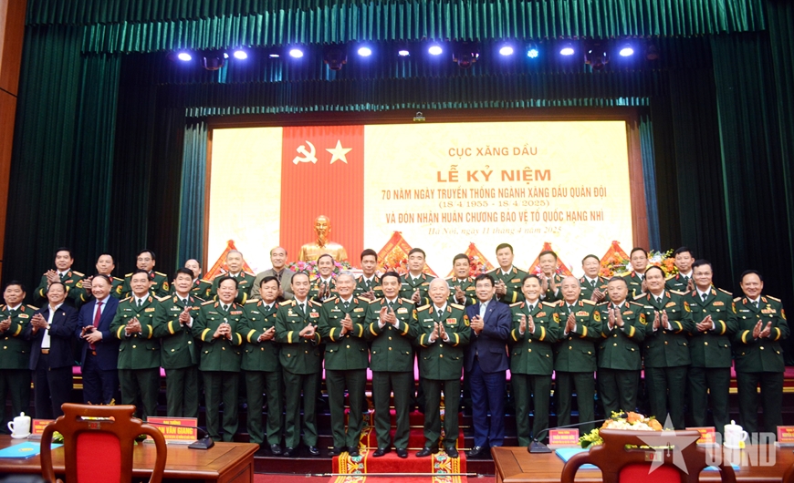 Đại tướng Phan Văn Giang dự Lễ kỷ niệm 70 năm Ngày truyền thống ngành Xăng dầu Quân đội