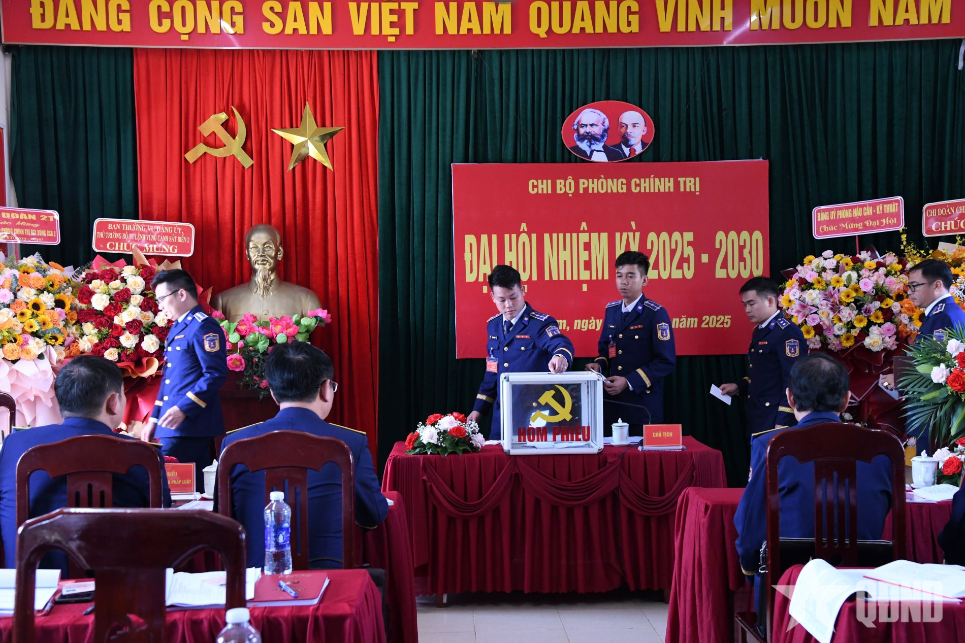 Vùng Cảnh sát biển 2: Xây dựng Chi bộ Phòng Chính trị trong sạch, vững mạnh 