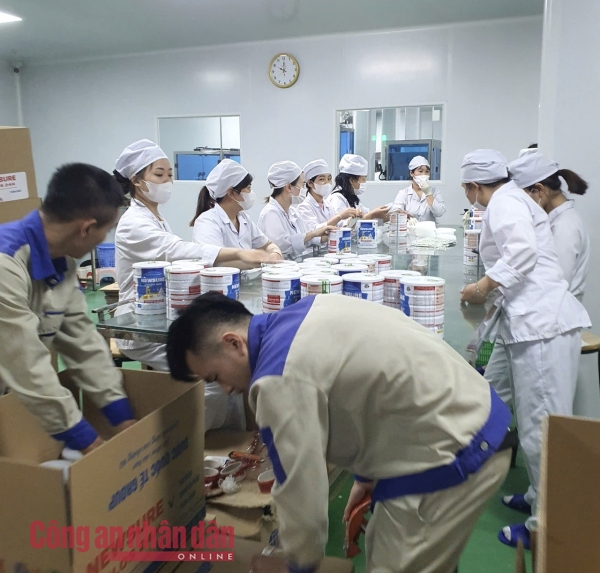 Triệt phá đường dây sản xuất sữa bột giả với gần 600 chủng loại